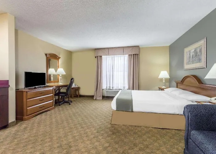 Days Inn By Wyndham Selma