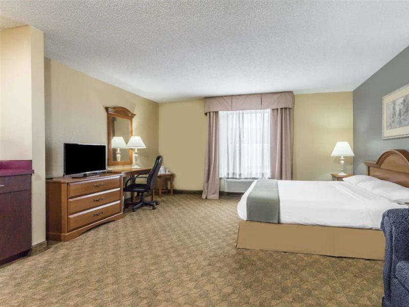 Days By Wyndham Hotel
