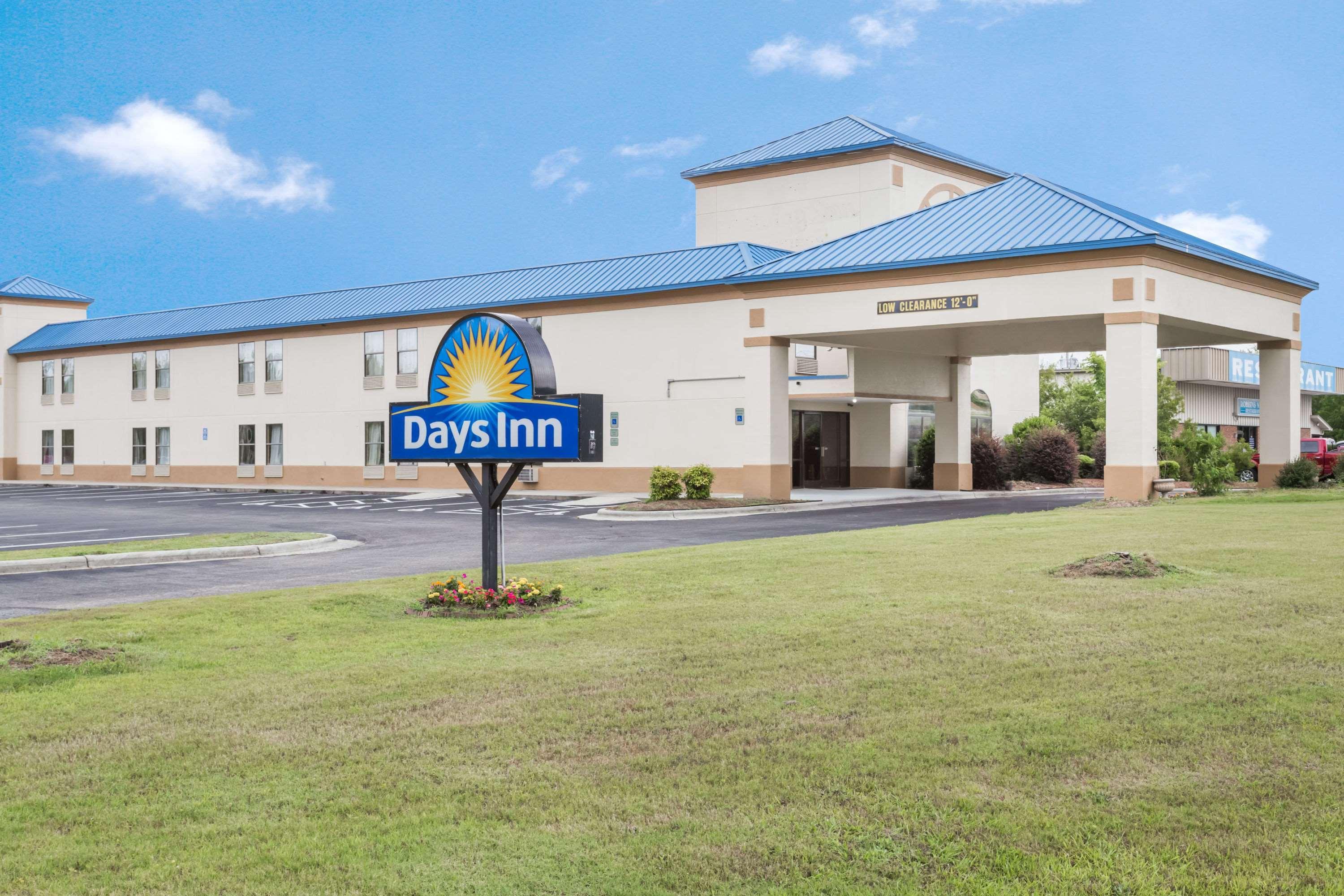 Days By Wyndham Hotel Selma