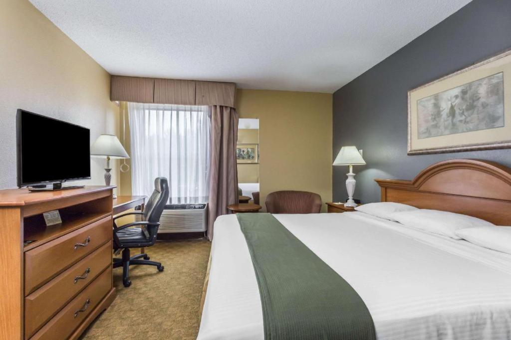 Hotel Days By Wyndham Selma