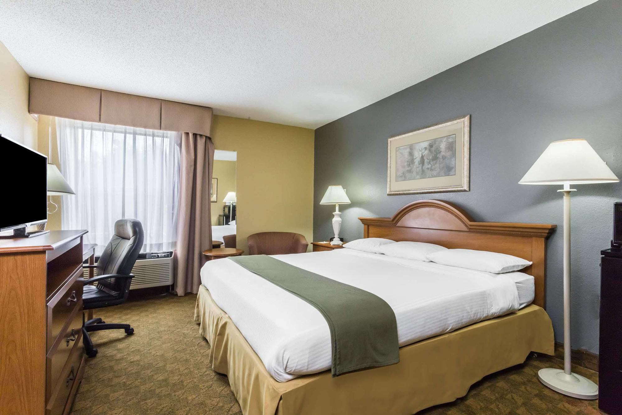 Days By Wyndham Hotel 2*